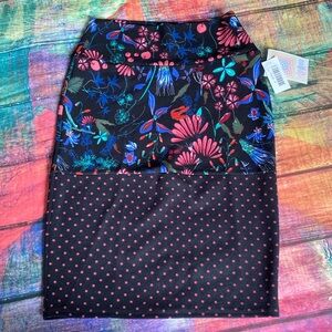 NWT stretchy “Cassie” pencil skirt size small